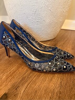 Badgley Mischka Eileen Pointed Heels Blue Satin Crystal Embellished Event Sz 8.5